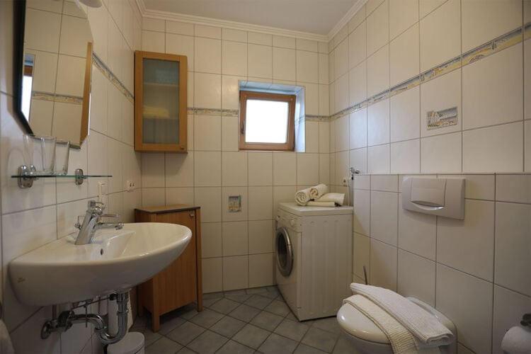 Holiday Flat With Idyllic Garden In Daun Exterior foto